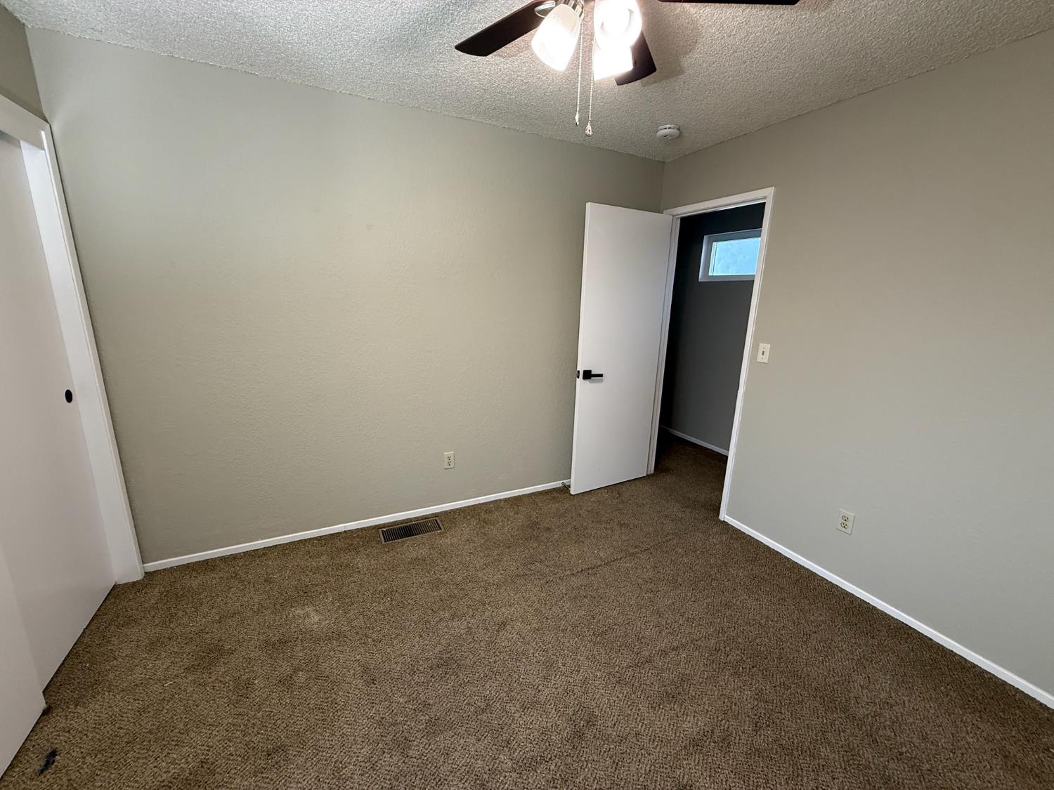 3945 Sparrow Ct, Modesto, CA 95356