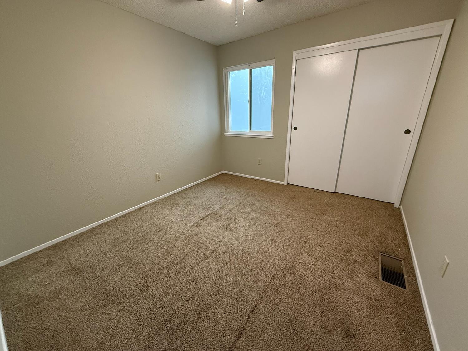 3945 Sparrow Ct, Modesto, CA 95356