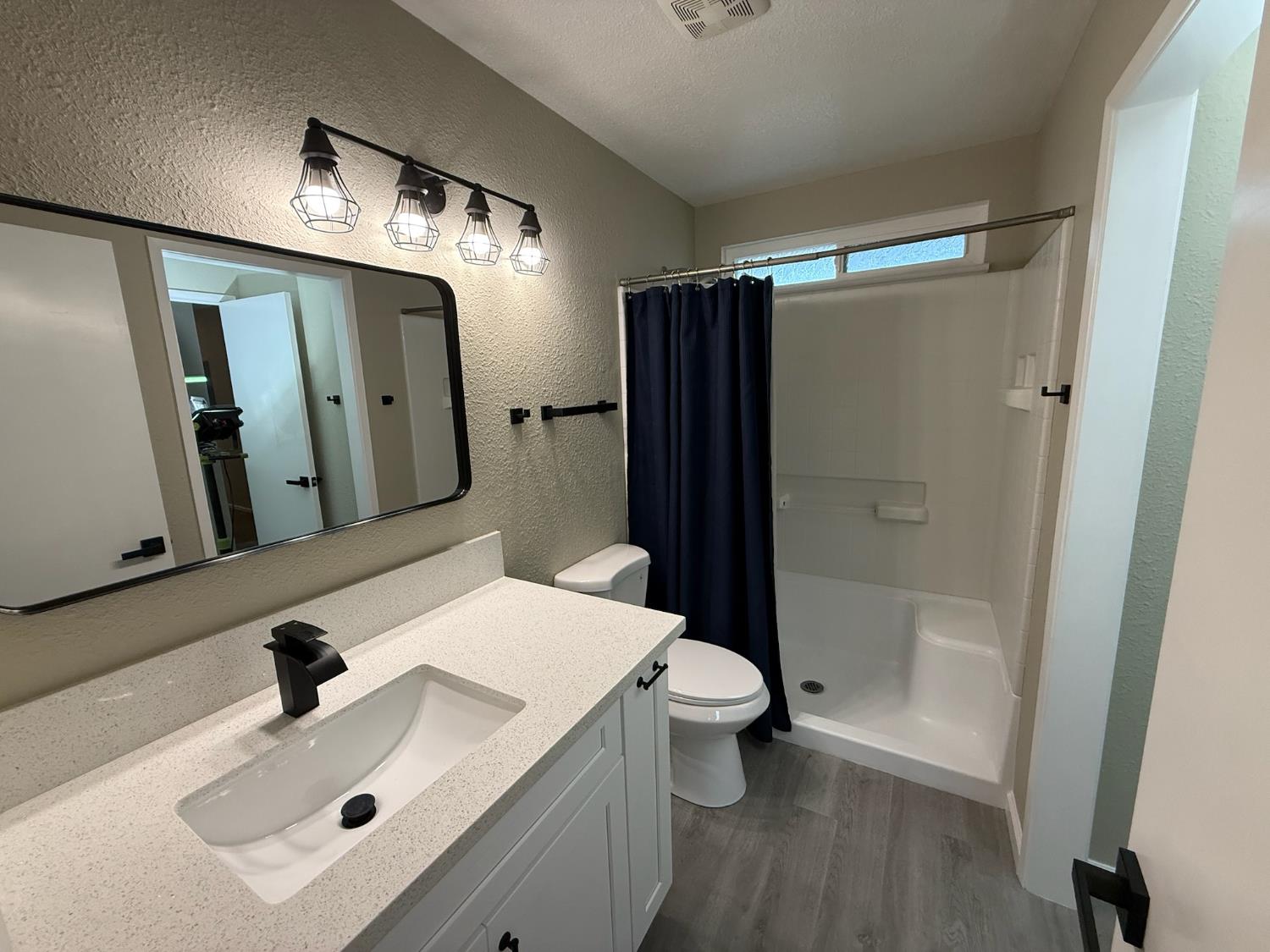 3945 Sparrow Ct, Modesto, CA 95356