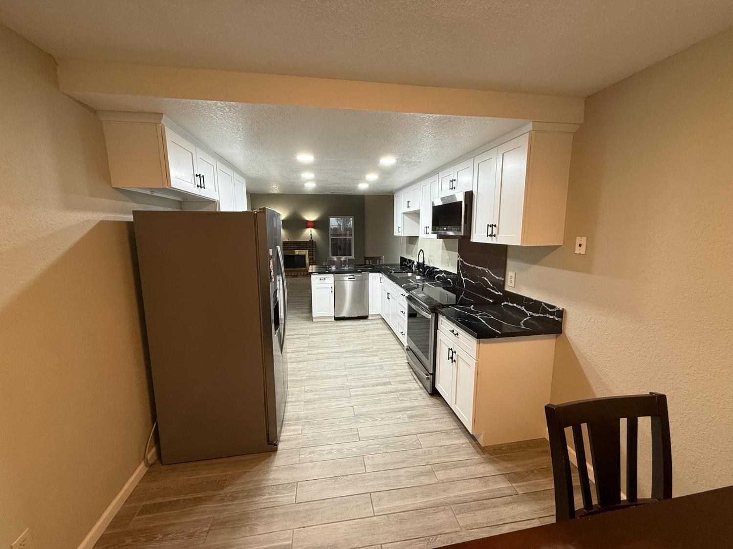 3945 Sparrow Ct, Modesto, CA 95356