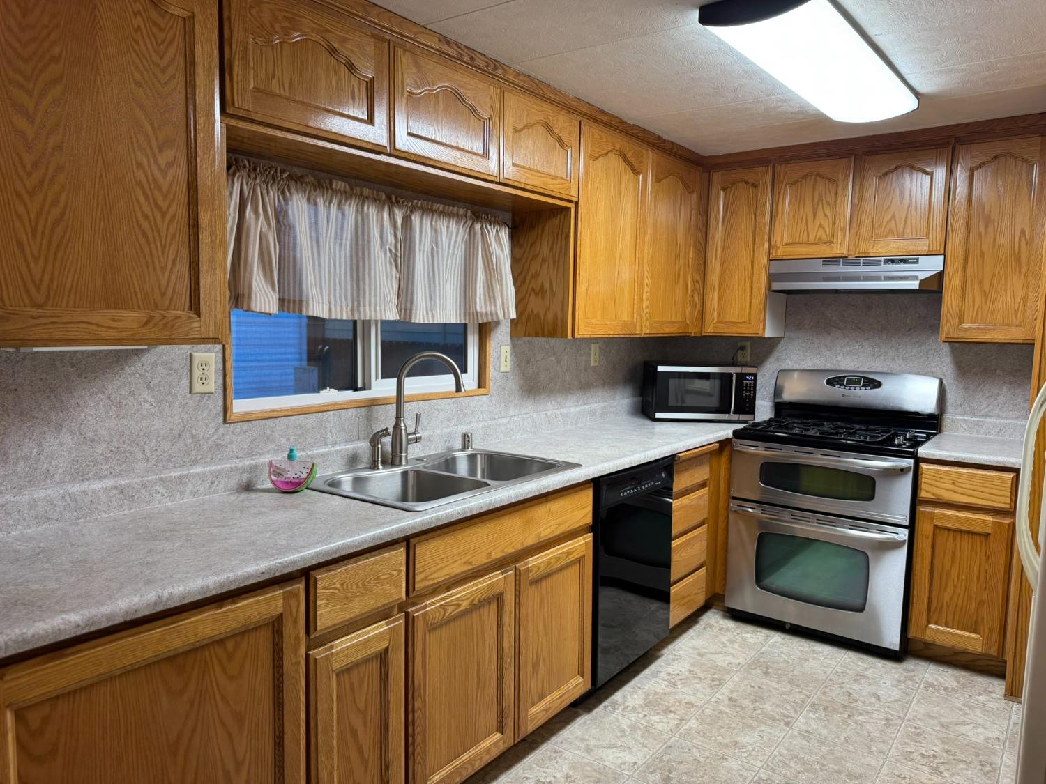 1830 E Yosemite #128, Manteca, CA 95336