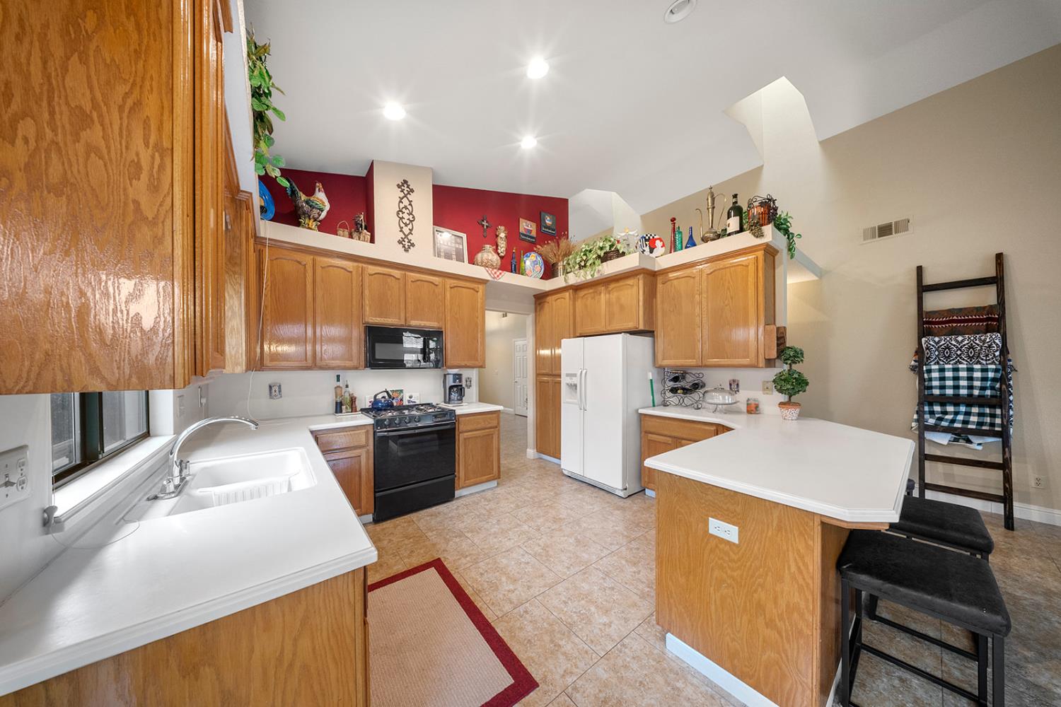 1837 Brookside Dr, Manteca, CA 95336