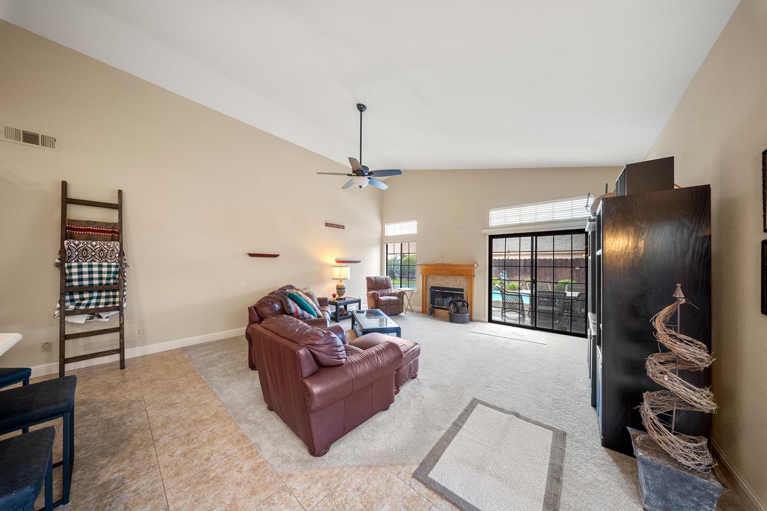 1837 Brookside Dr, Manteca, CA 95336