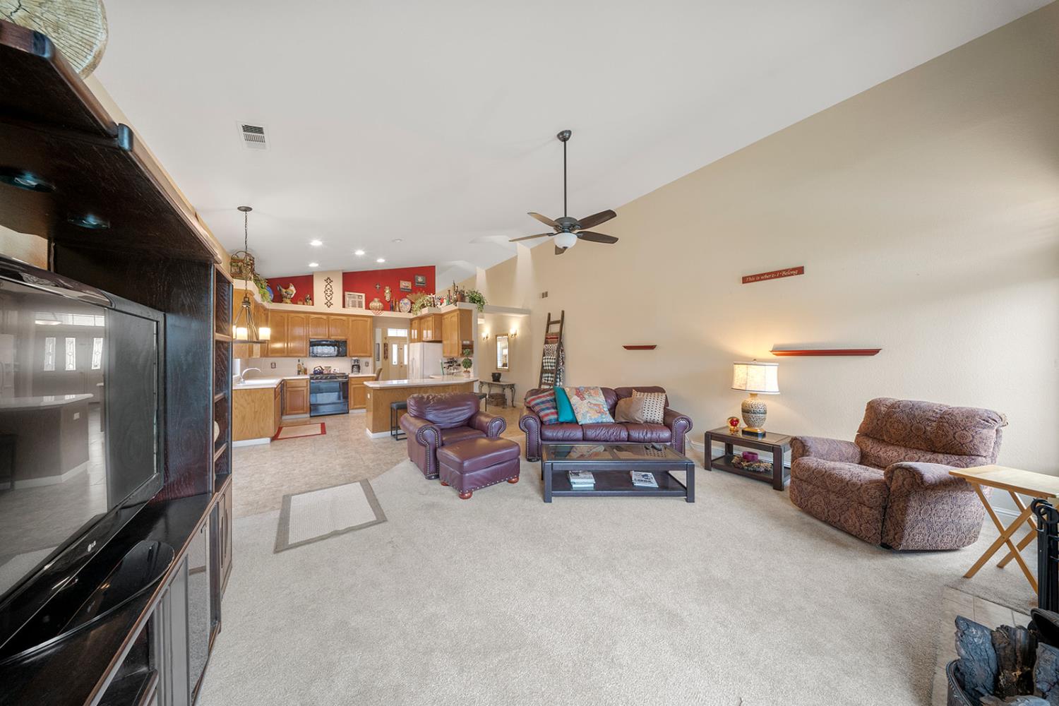 1837 Brookside Dr, Manteca, CA 95336