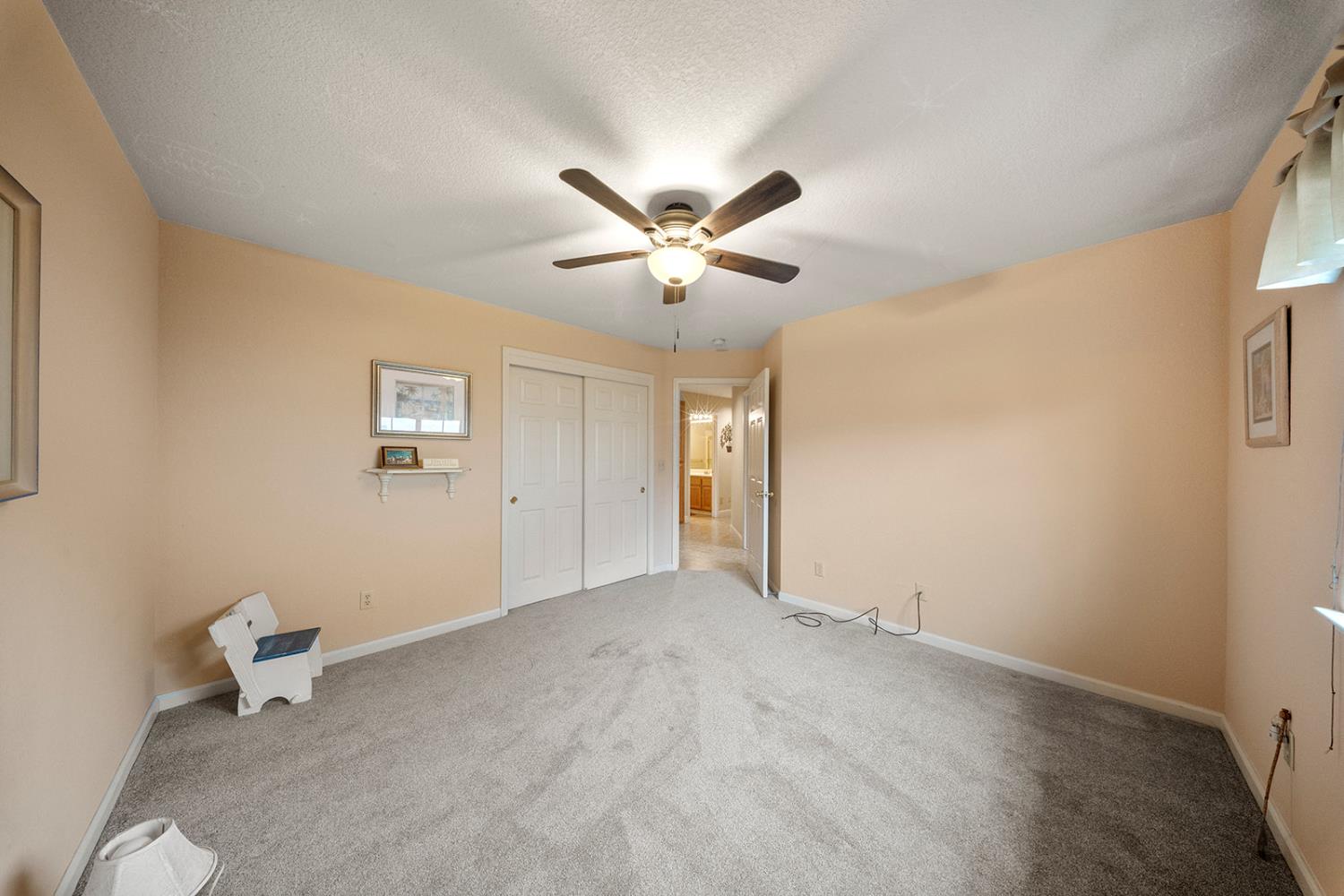 1837 Brookside Dr, Manteca, CA 95336