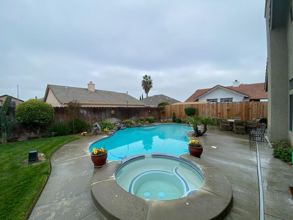 1837 Brookside Dr, Manteca, CA 95336