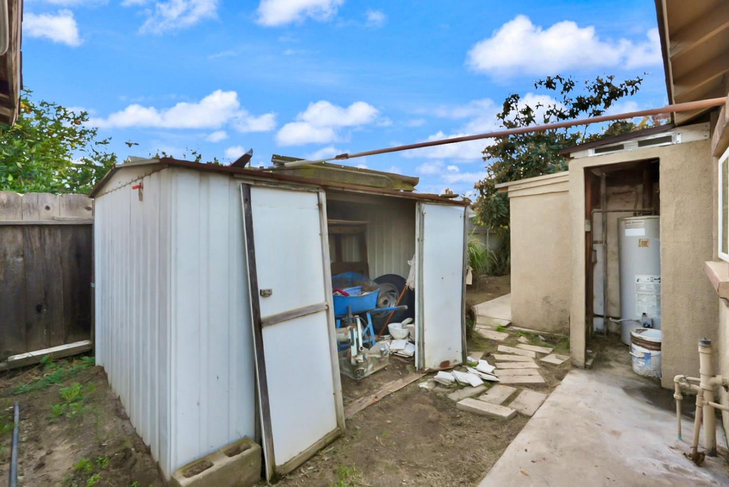 2012 2nd St, Hughson, CA 95326