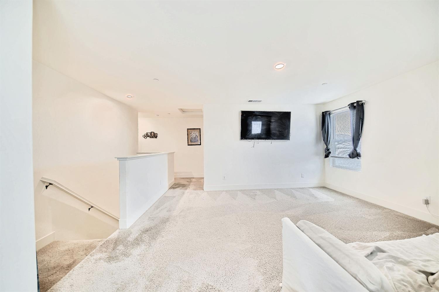 397 Broadstone Ct, Los Banos, CA 93635