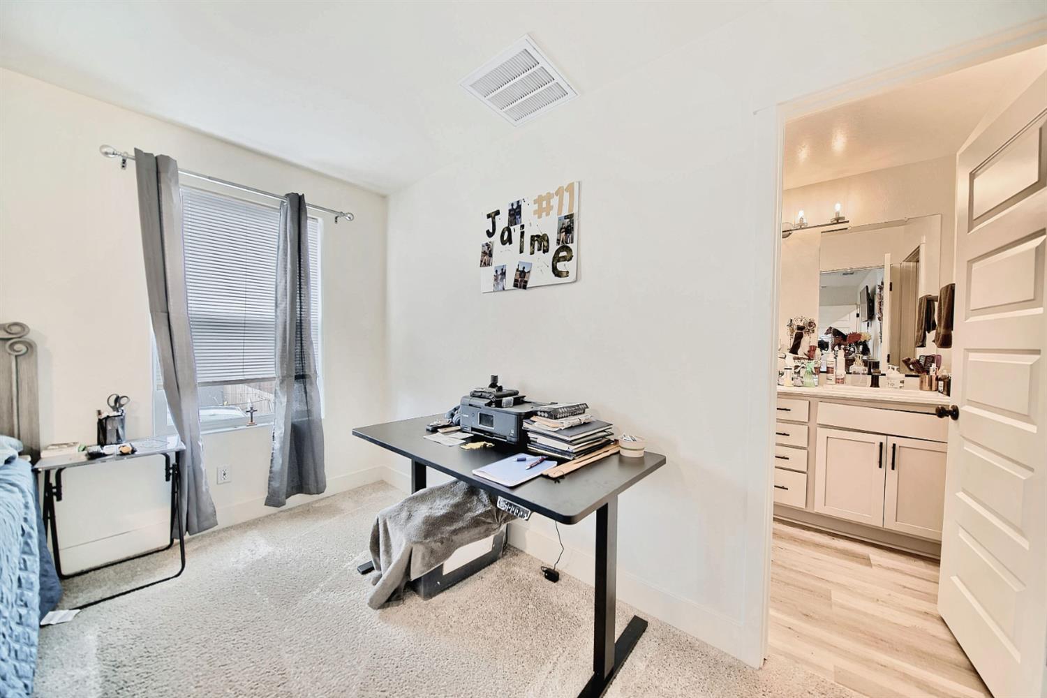 397 Broadstone Ct, Los Banos, CA 93635