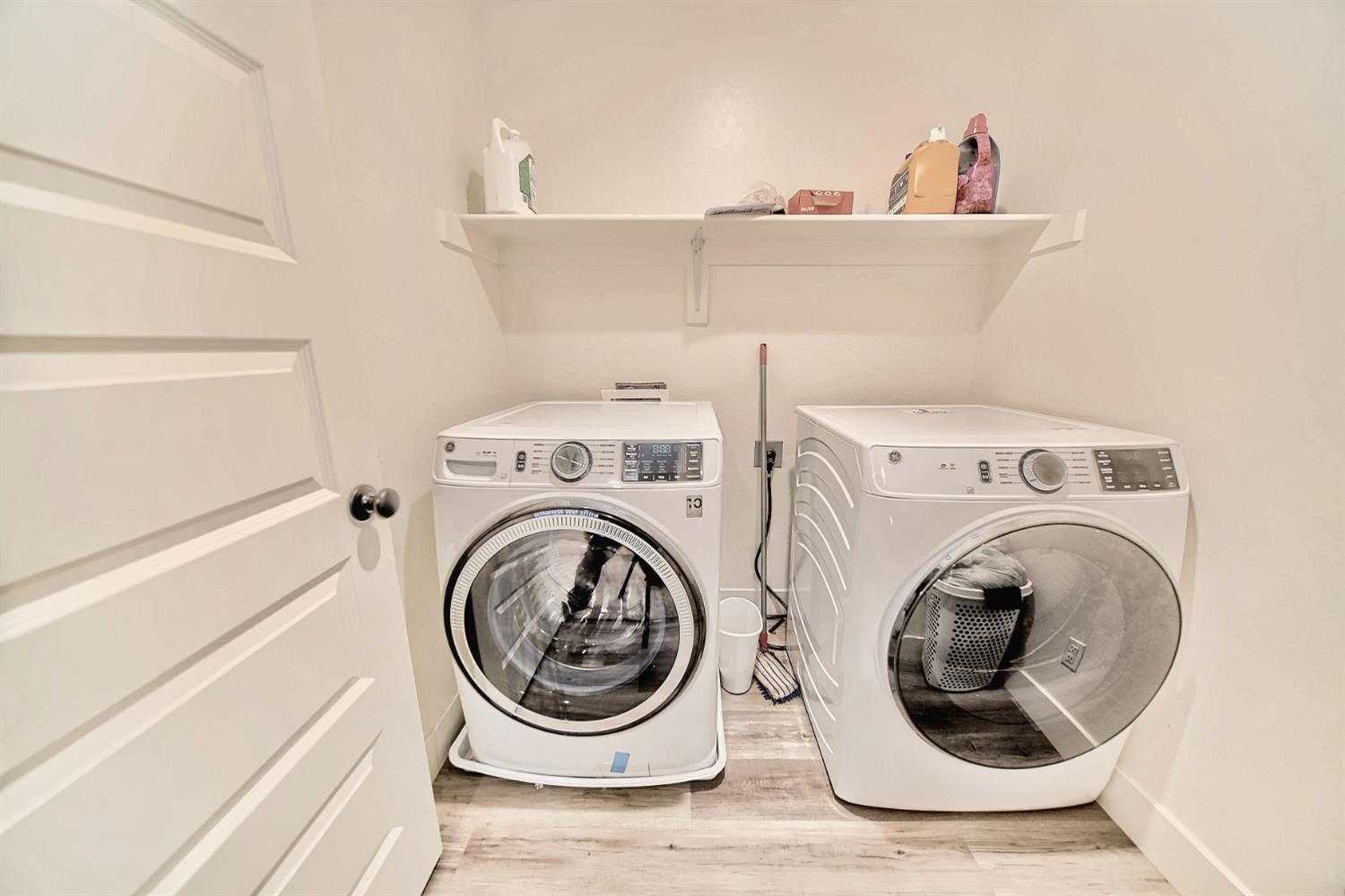 397 Broadstone Ct, Los Banos, CA 93635