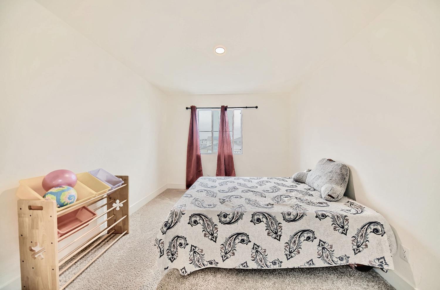 397 Broadstone Ct, Los Banos, CA 93635