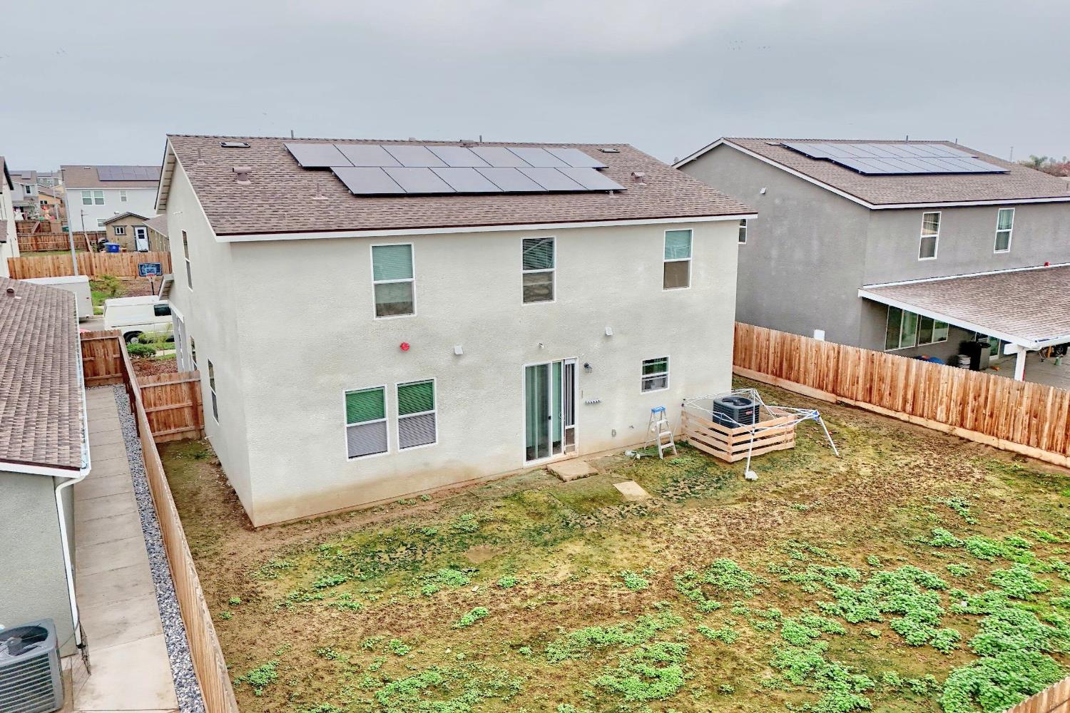 397 Broadstone Ct, Los Banos, CA 93635