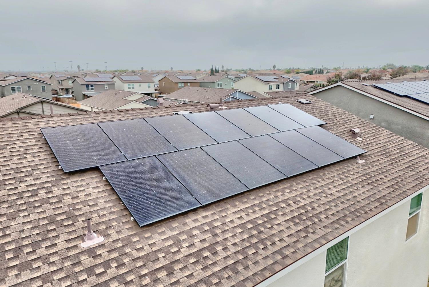 397 Broadstone Ct, Los Banos, CA 93635