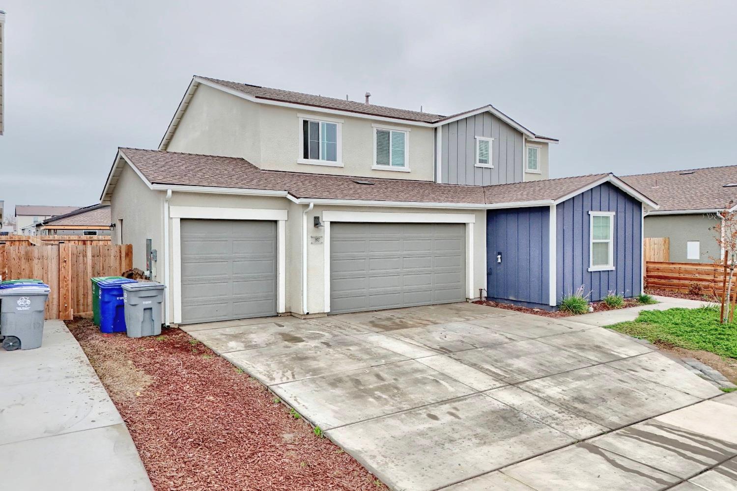 397 Broadstone Ct, Los Banos, CA 93635