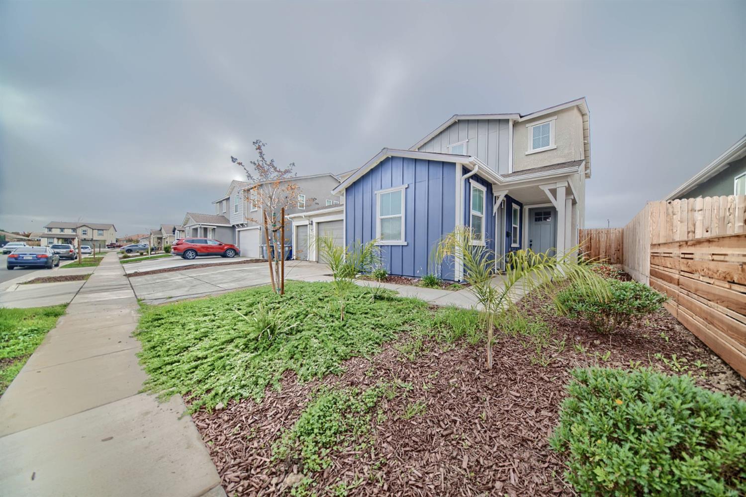 397 Broadstone Ct, Los Banos, CA 93635