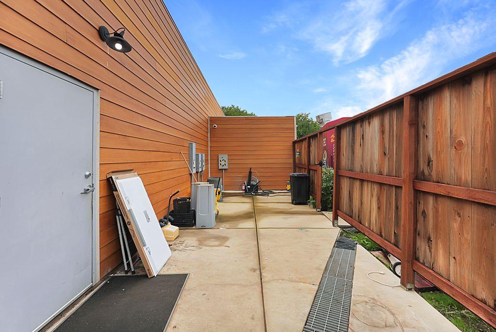 2675 State Highway 140, Catheys Valley, CA 95306