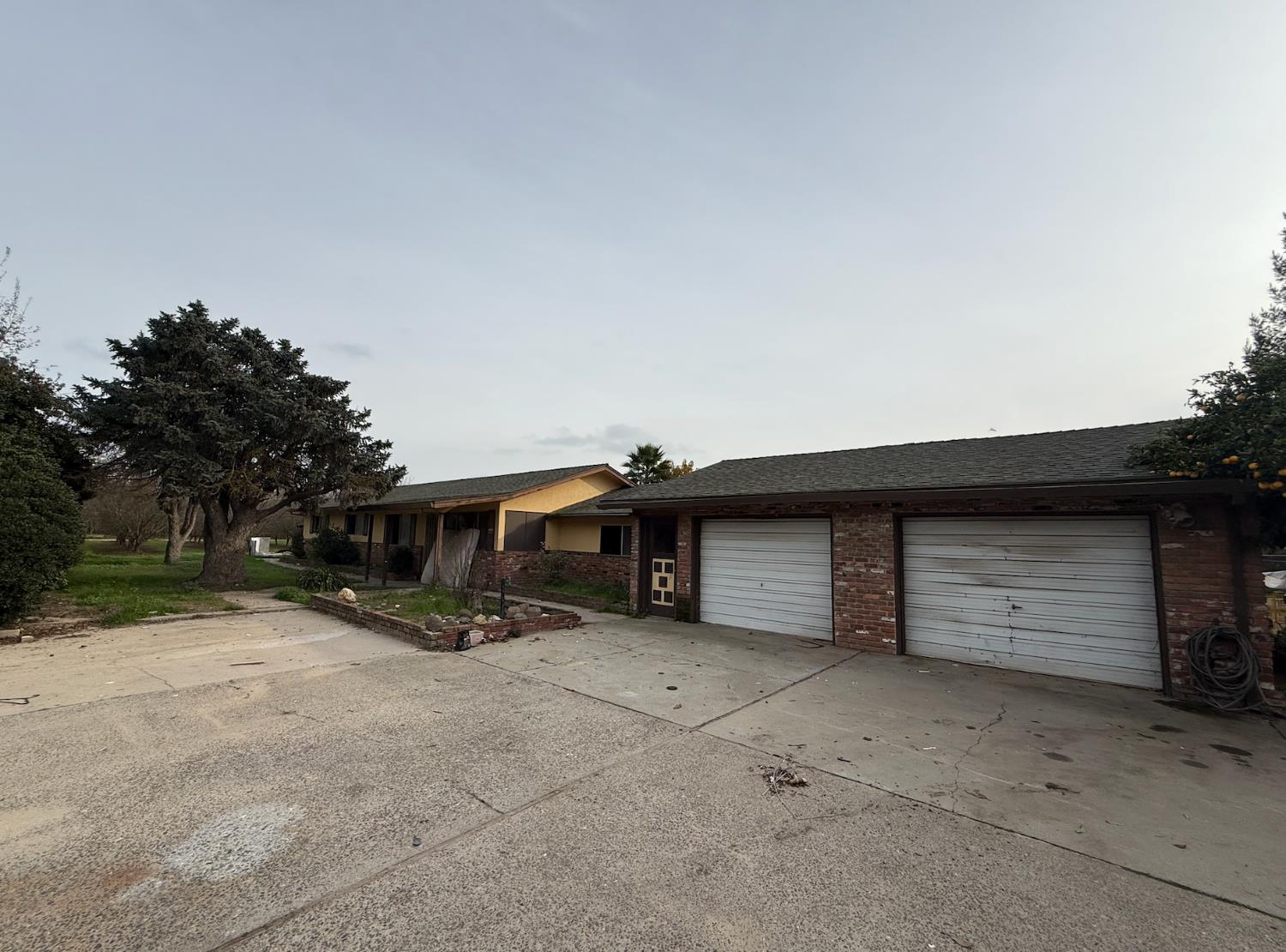 218 N Eucalyptus Ave, Waterford, CA 95386
