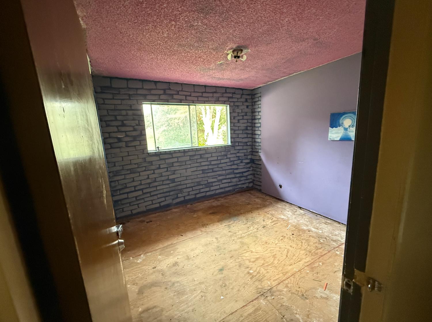 218 N Eucalyptus Ave, Waterford, CA 95386