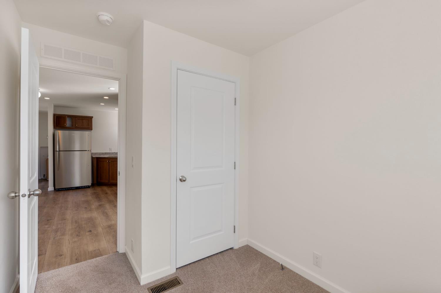 880 E F St #8, Oakdale, CA 95361