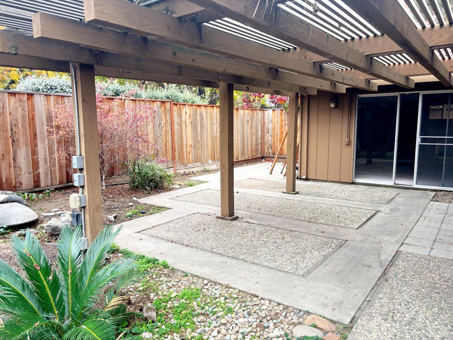 617 Edgebrook Ct, Modesto, CA 95354