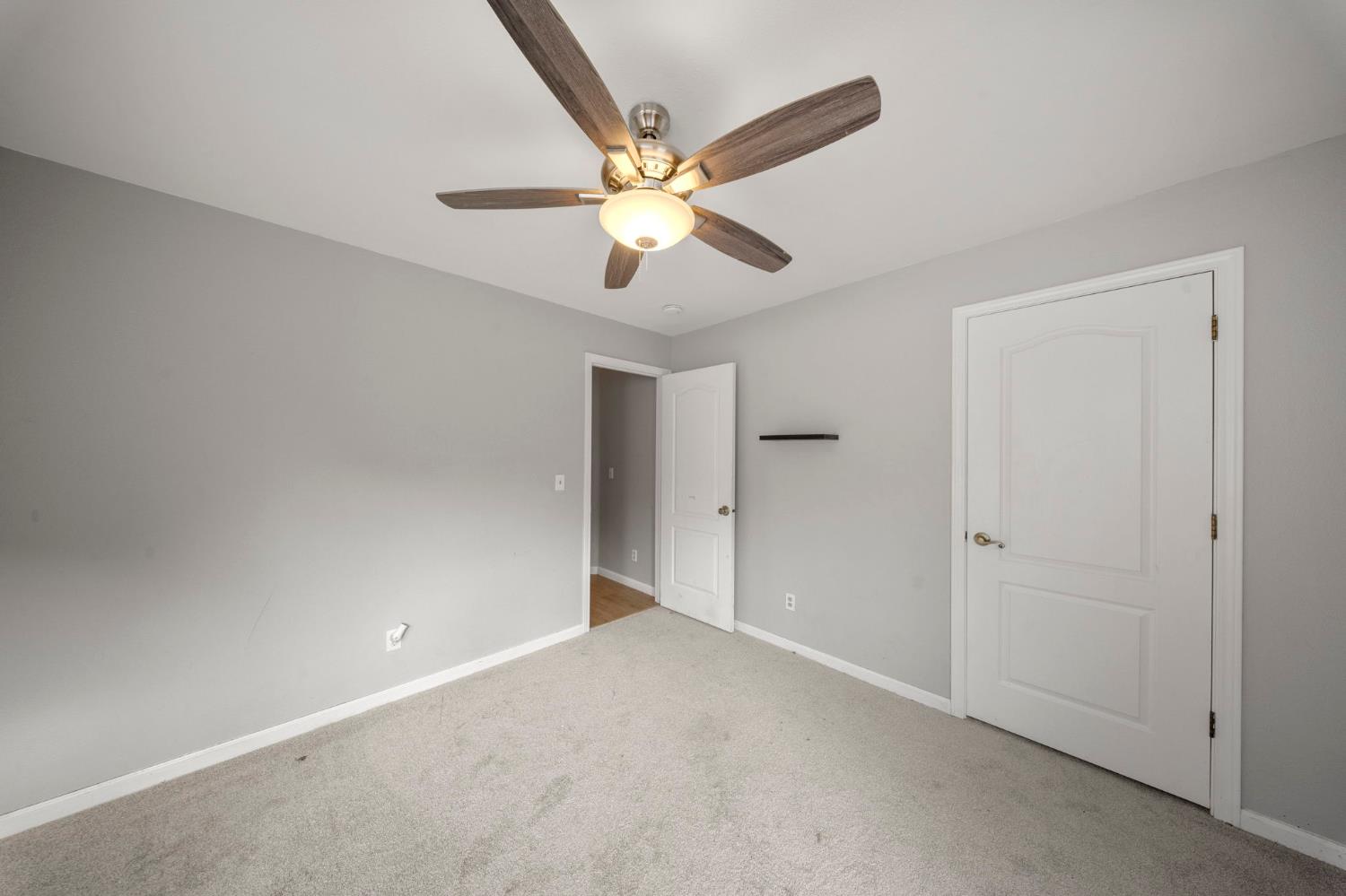 1128 Valencia Ct, Modesto, CA 95350