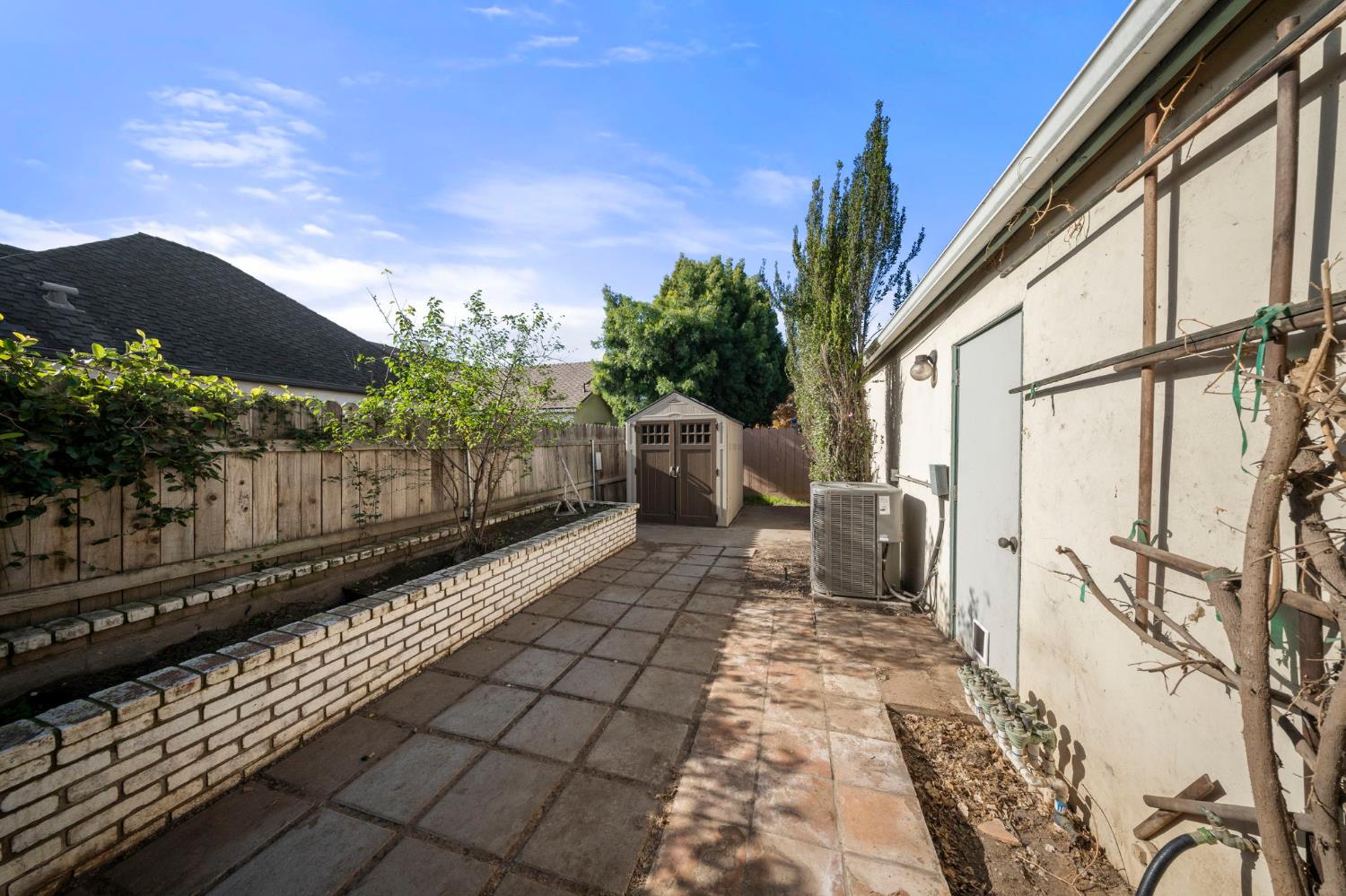 1128 Valencia Ct, Modesto, CA 95350