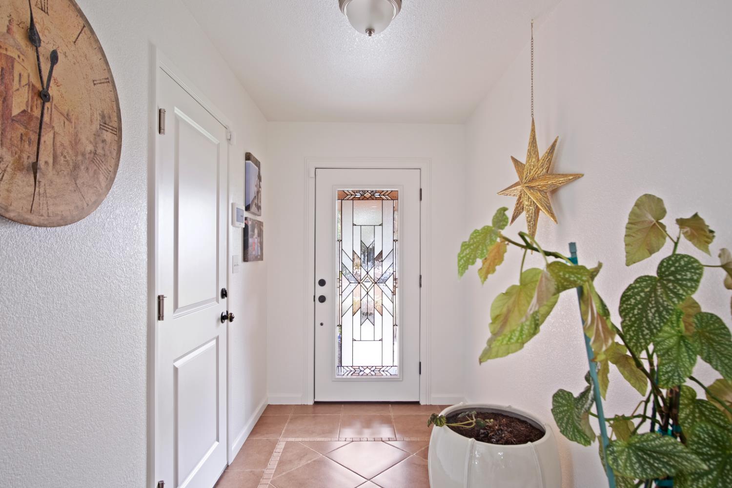 1921 Carleton Dr, Turlock, CA 95382