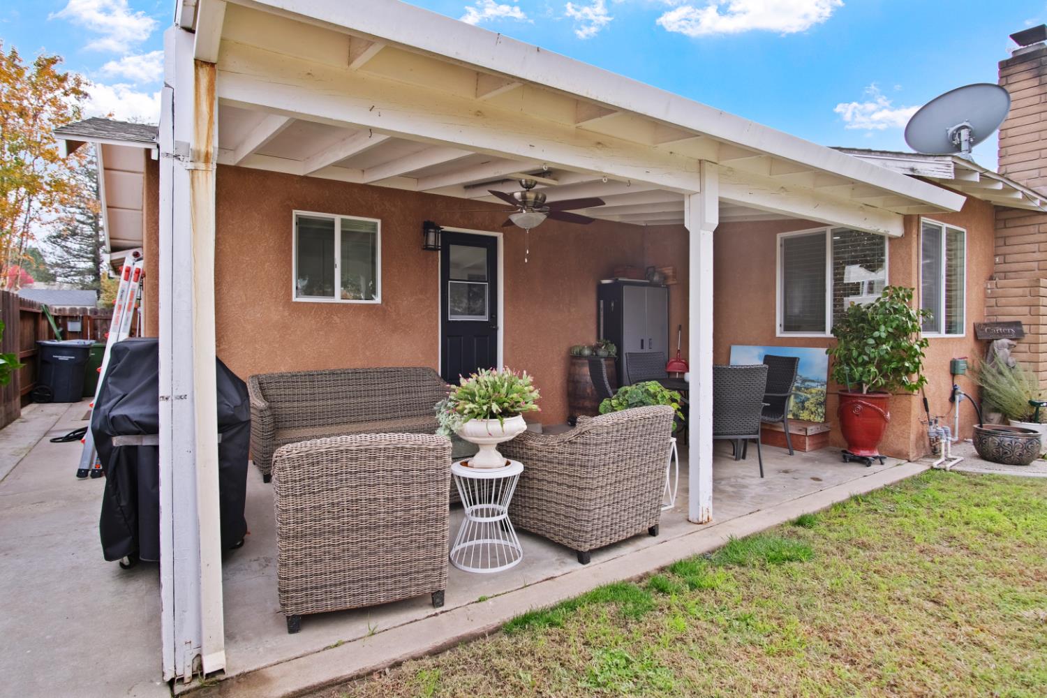 1921 Carleton Dr, Turlock, CA 95382