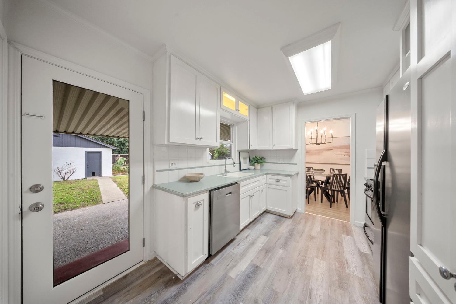 709 Enslen Ave, Modesto, CA 95354