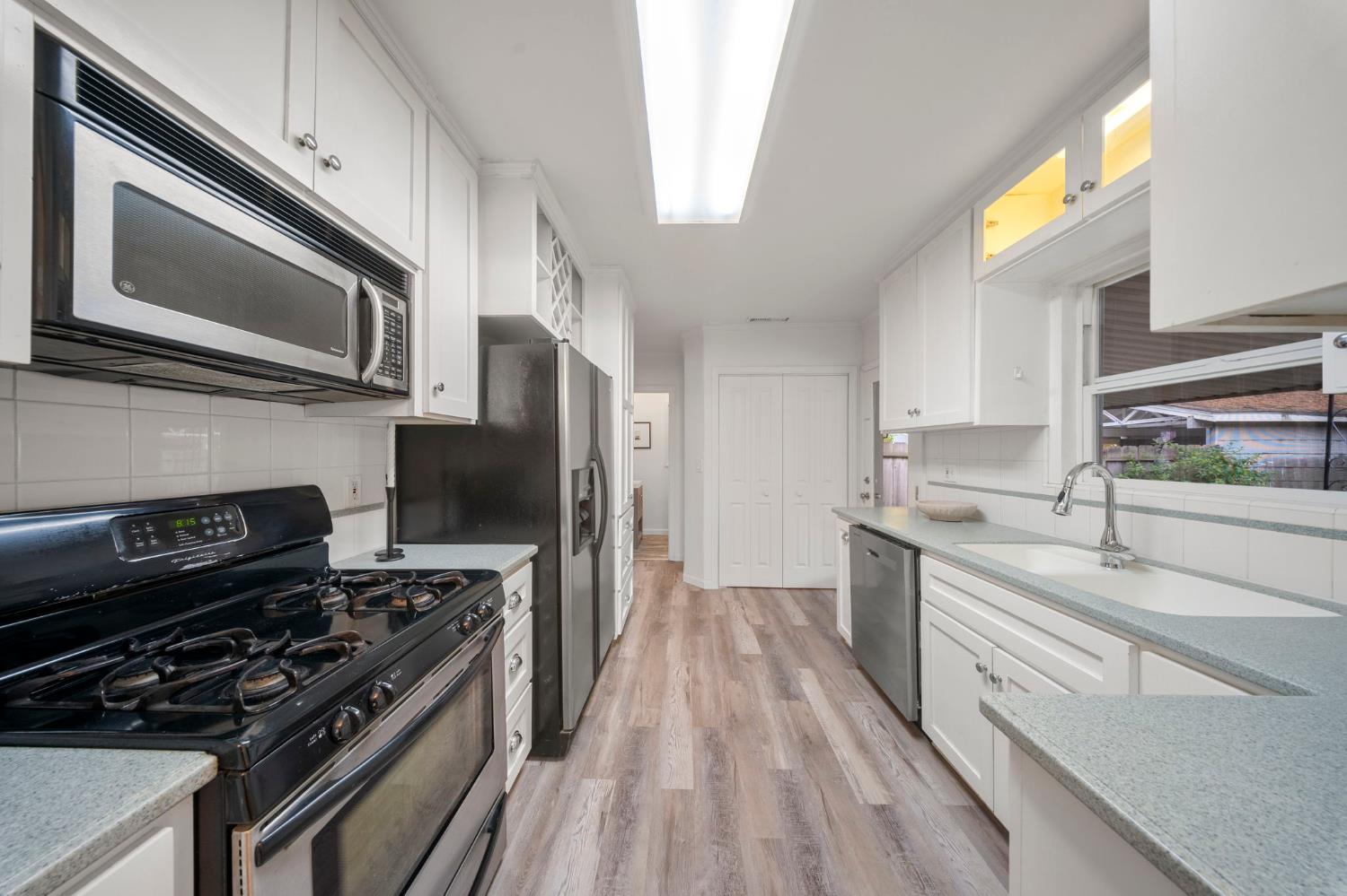 709 Enslen Ave, Modesto, CA 95354