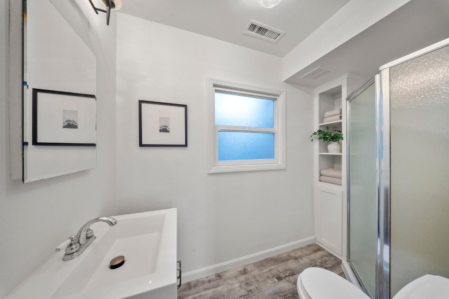 709 Enslen Ave, Modesto, CA 95354