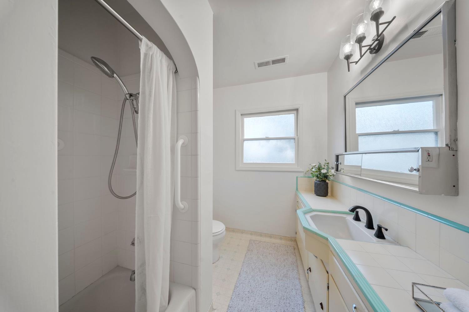 709 Enslen Ave, Modesto, CA 95354