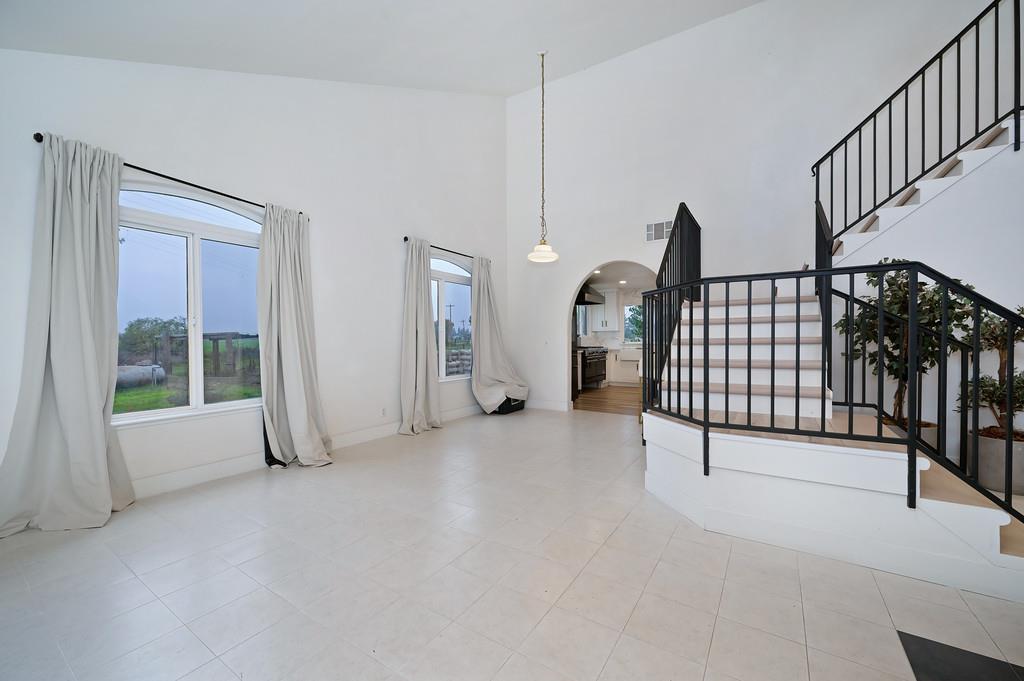 7011 Kemper Rd, Modesto, CA 95357