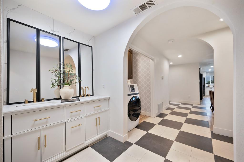 7011 Kemper Rd, Modesto, CA 95357