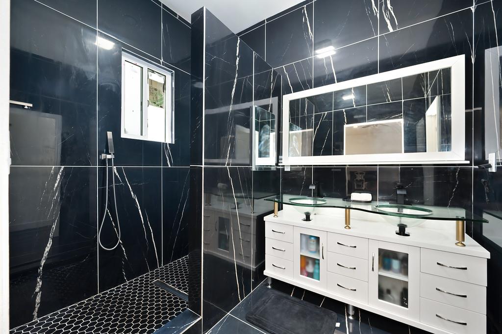 7011 Kemper Rd, Modesto, CA 95357