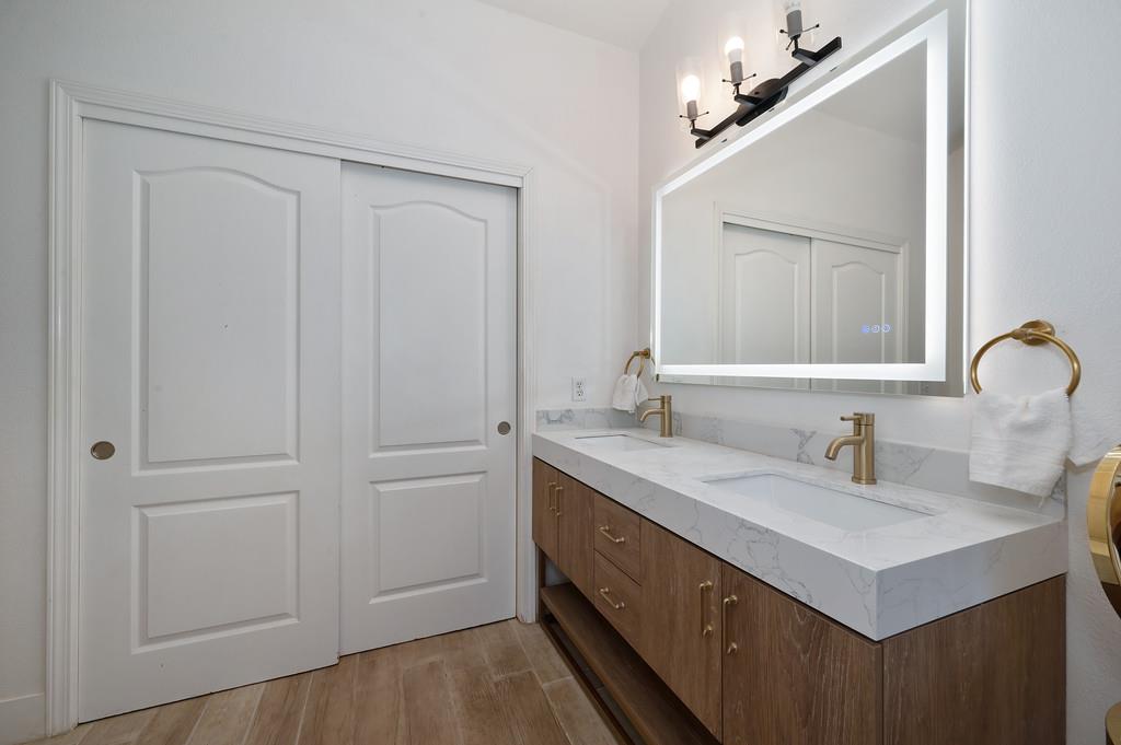 7011 Kemper Rd, Modesto, CA 95357