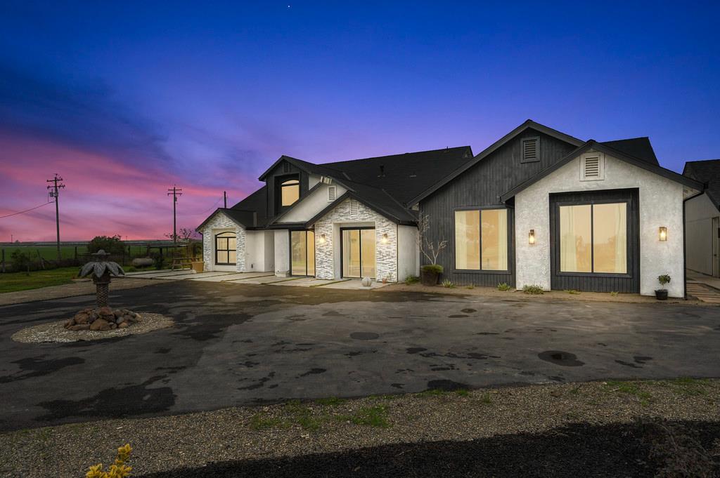 7011 Kemper Rd, Modesto, CA 95357