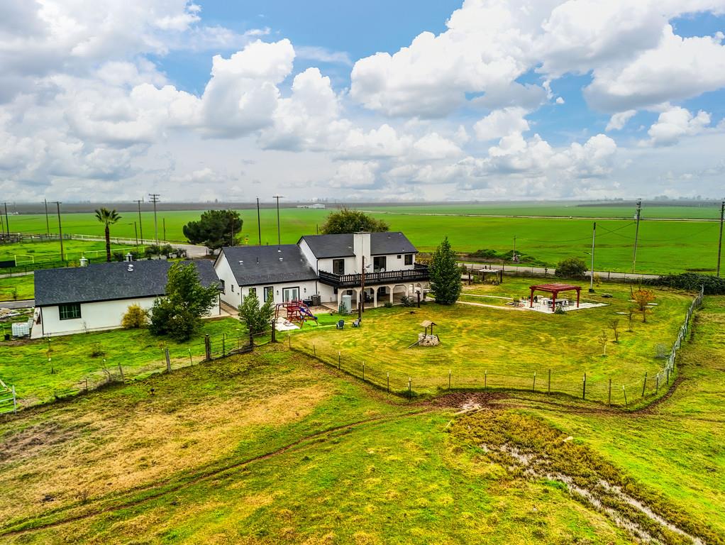 7011 Kemper Rd, Modesto, CA 95357