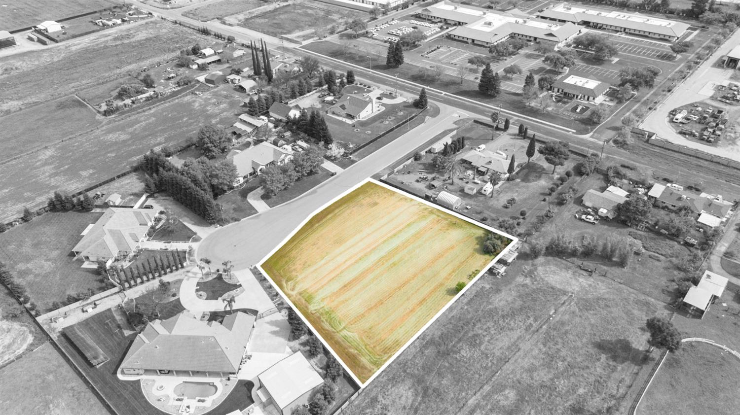 965 N Bryant Ct, Merced, CA 95341