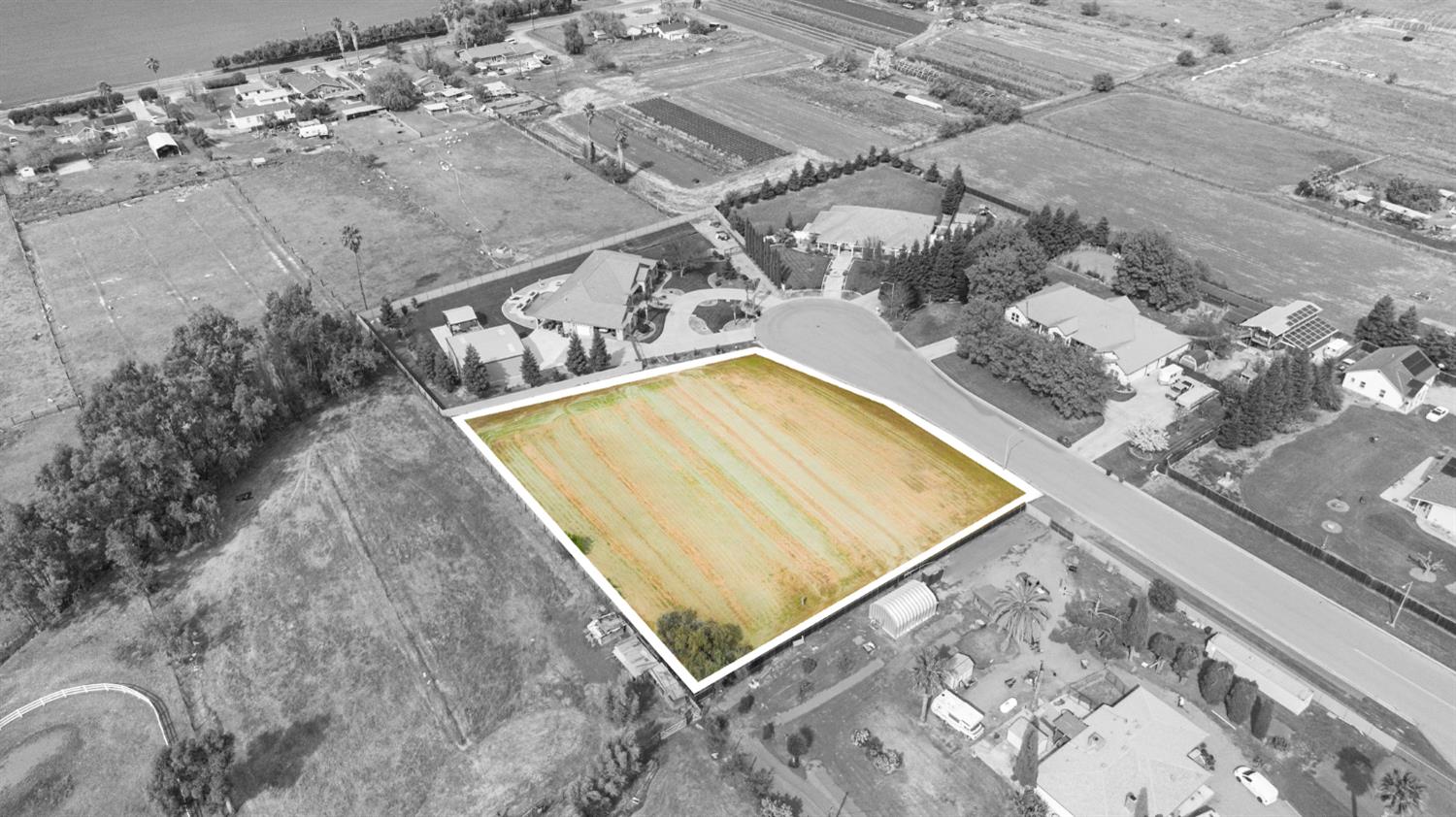 965 N Bryant Ct, Merced, CA 95341