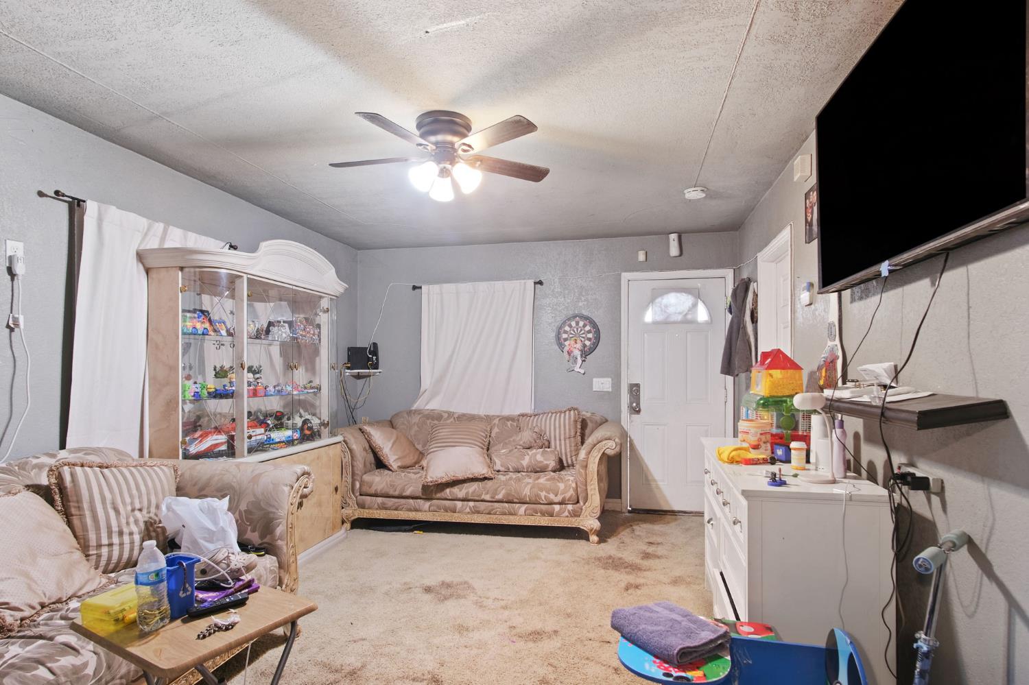 1225 Eugene Ave, Modesto, CA 95351