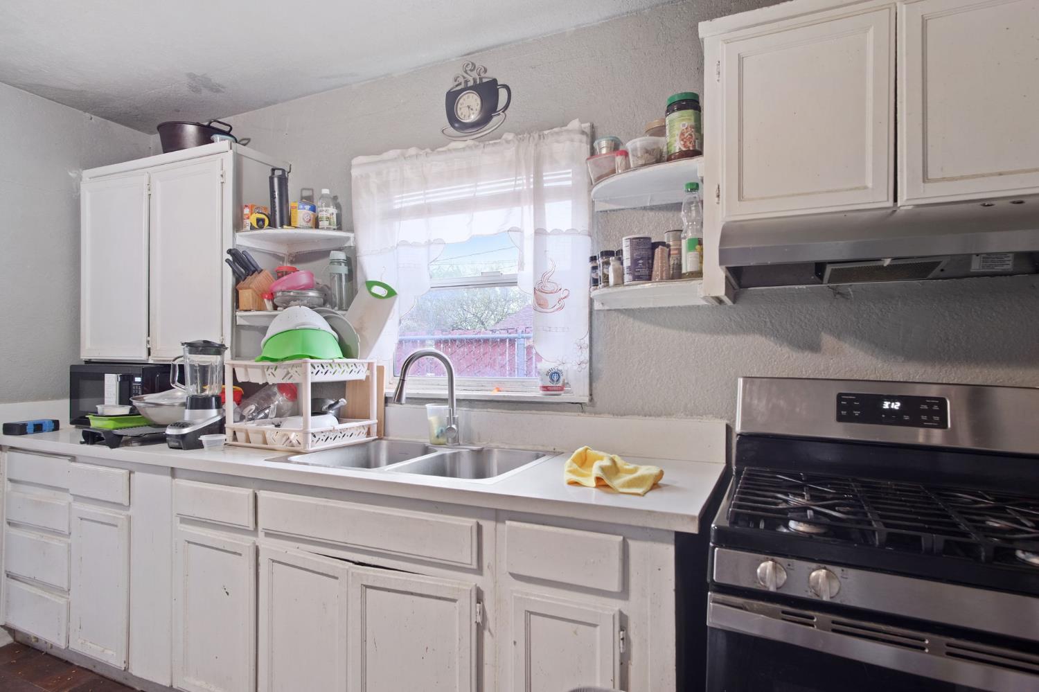 1225 Eugene Ave, Modesto, CA 95351