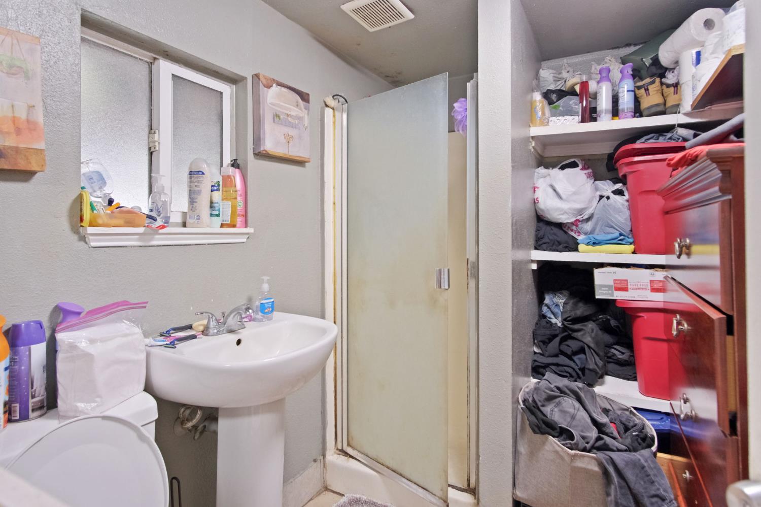 1225 Eugene Ave, Modesto, CA 95351