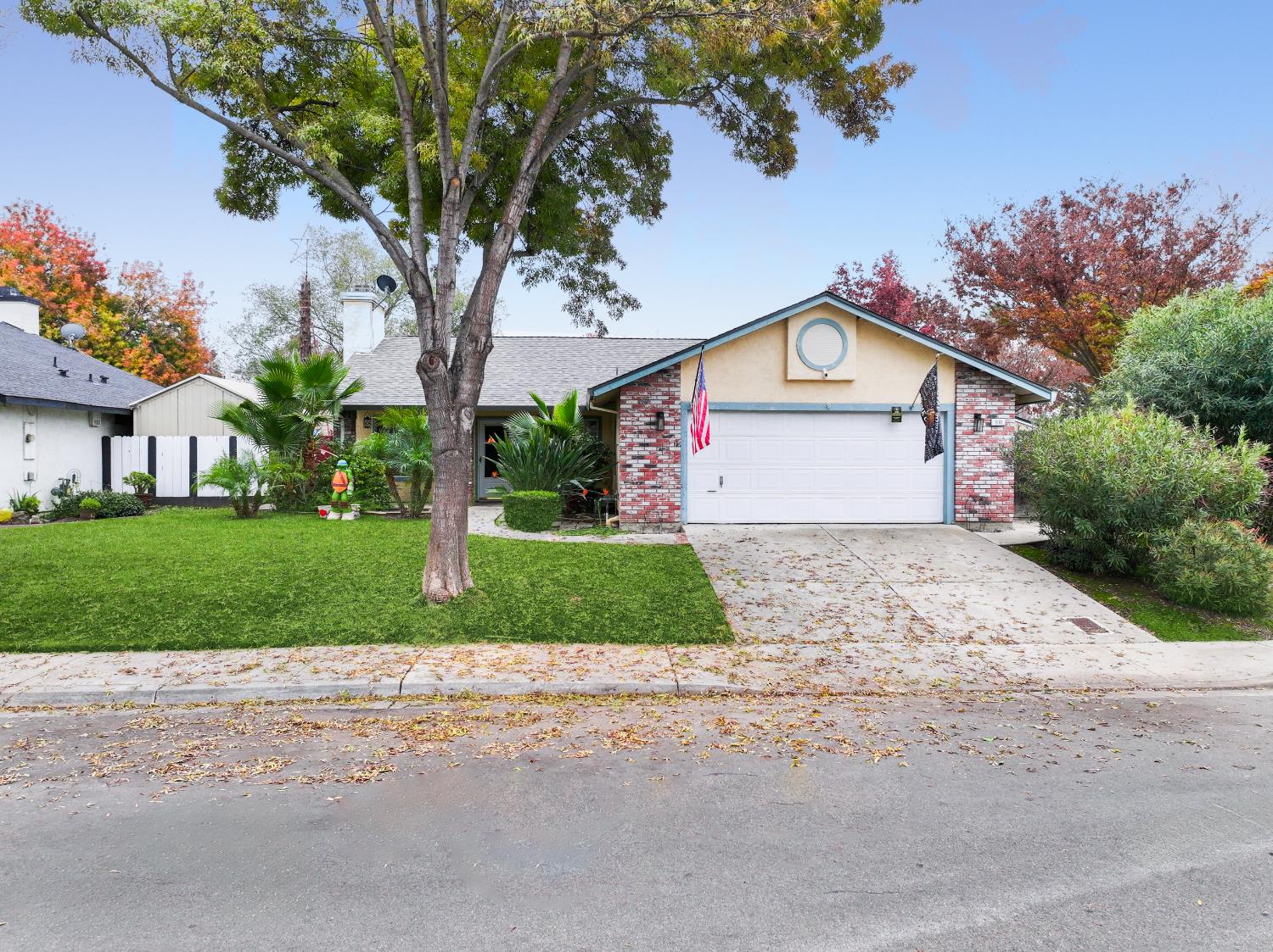 600 Sears Dr, Patterson, CA 95363