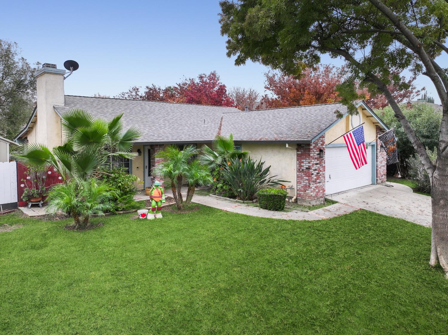 600 Sears Dr, Patterson, CA 95363