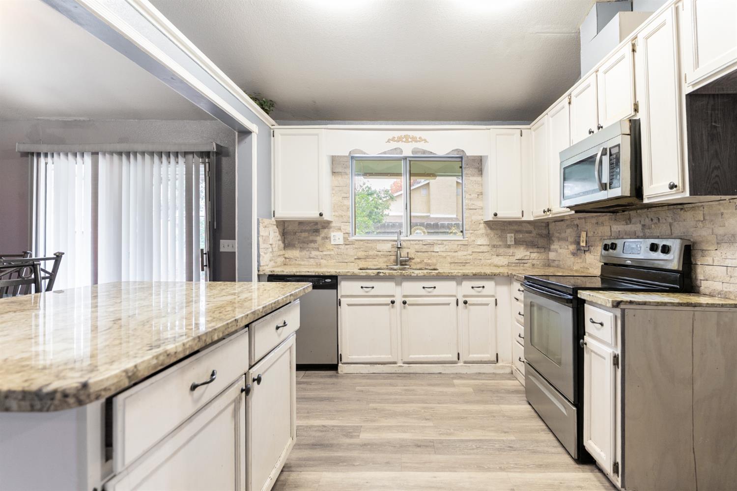 600 Sears Dr, Patterson, CA 95363