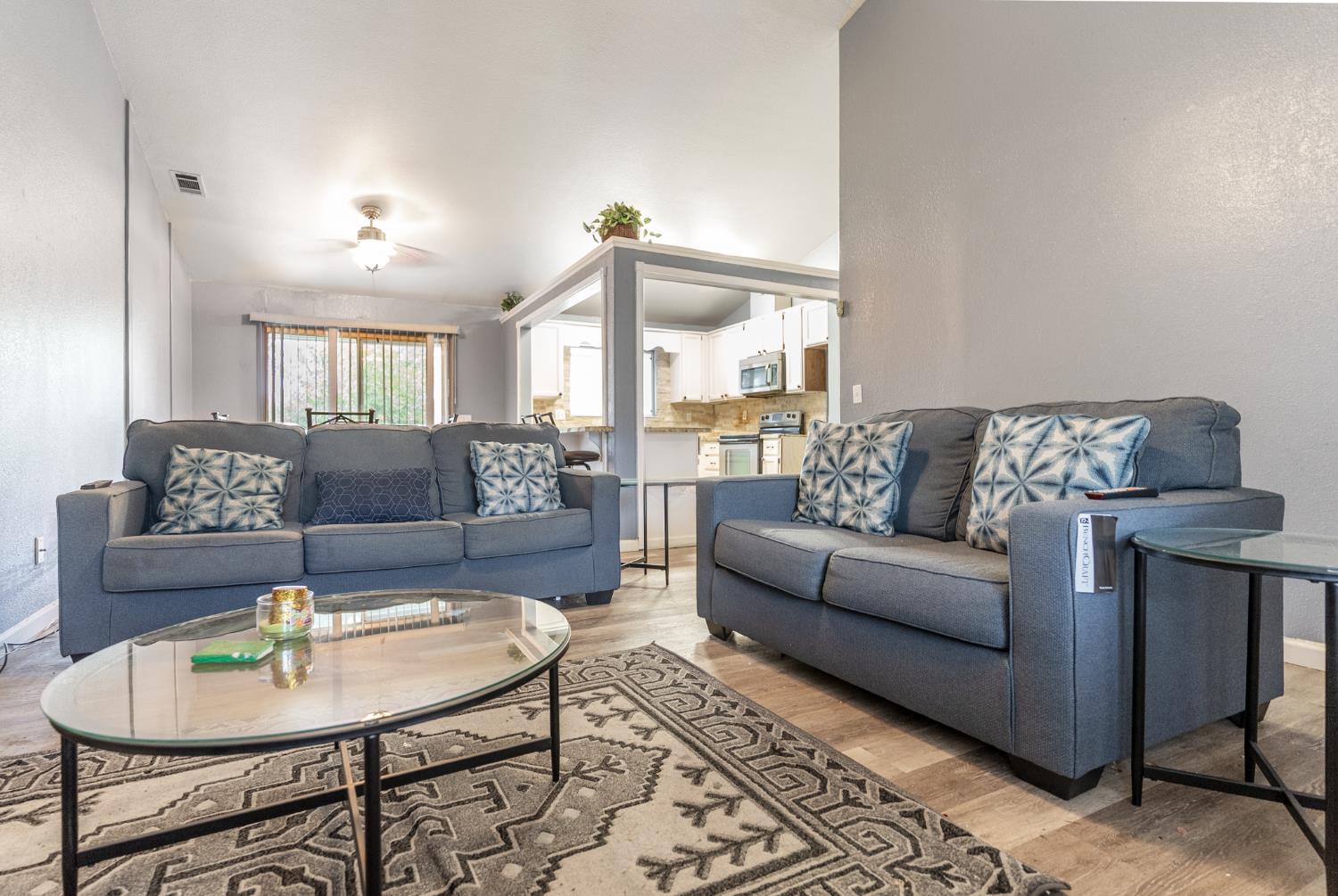 600 Sears Dr, Patterson, CA 95363