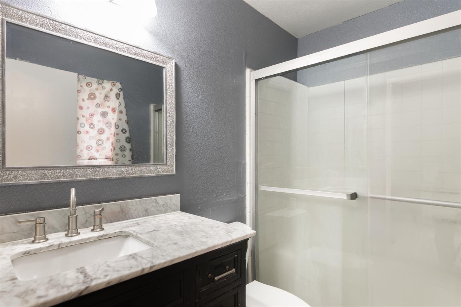 600 Sears Dr, Patterson, CA 95363