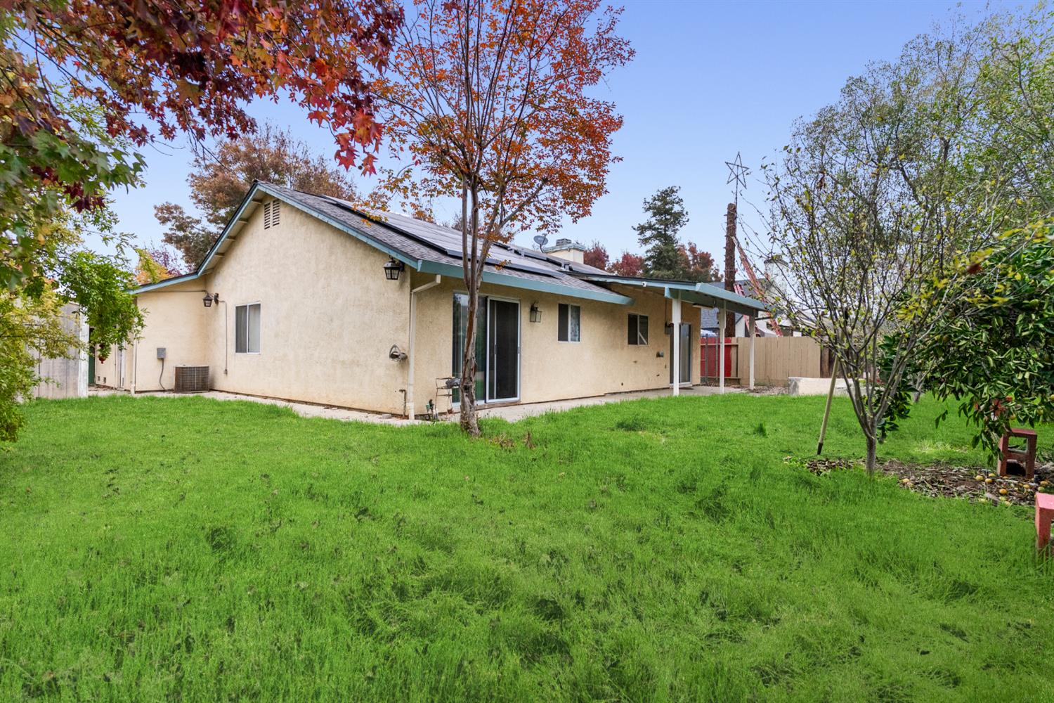 600 Sears Dr, Patterson, CA 95363