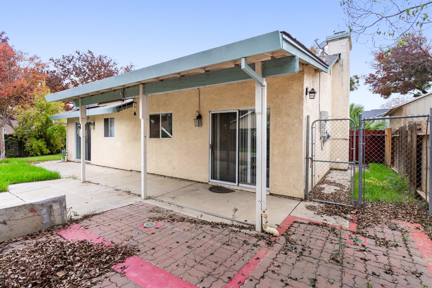 600 Sears Dr, Patterson, CA 95363